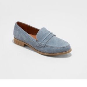 Women's Aanmae Suede Closed Back Loafers